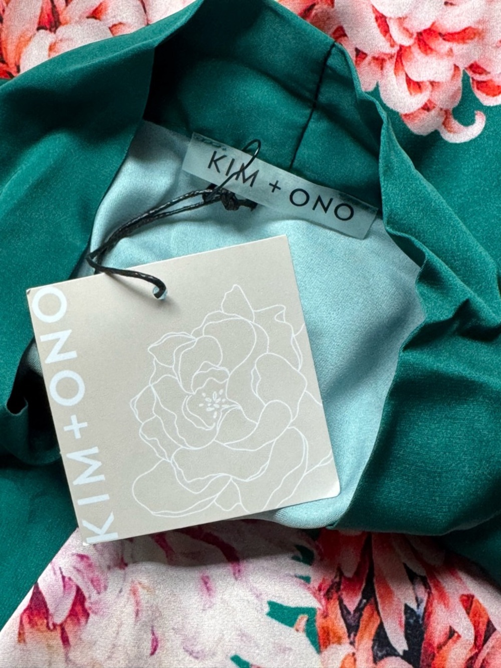Floral Satin Long Kimono Robe in Emerald Green with Chrysanthemum Detailing - Picture 9 of 10